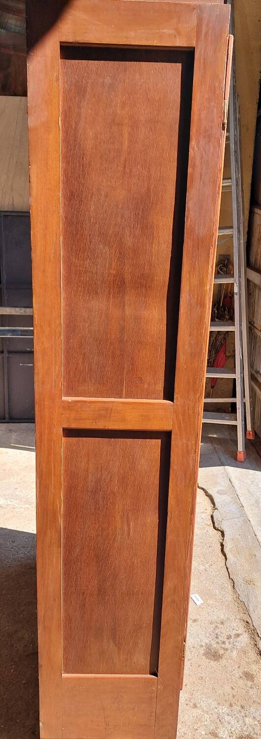 Armoire vintage