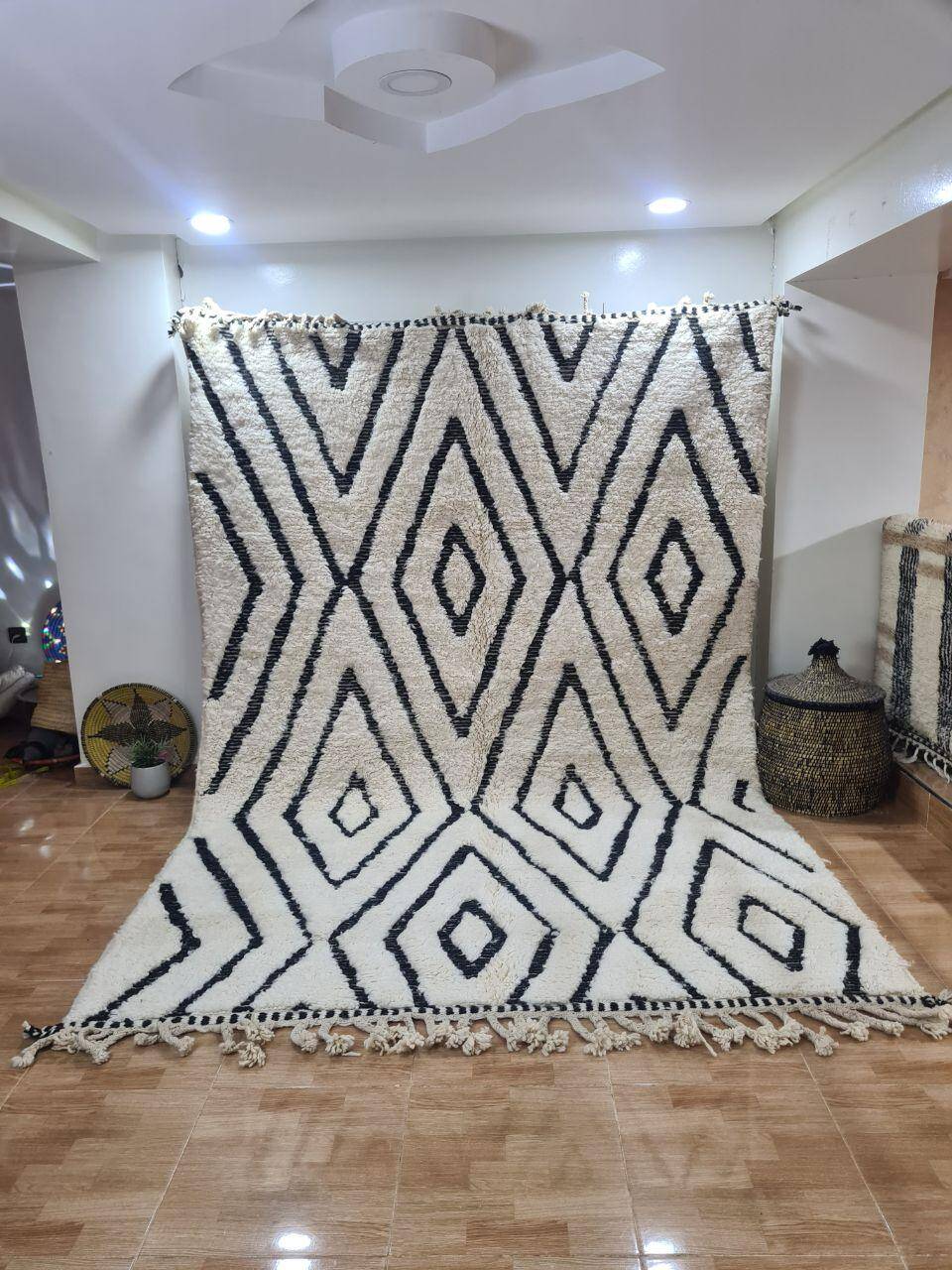 Handmade wool Berber rug 300 x 200 cm