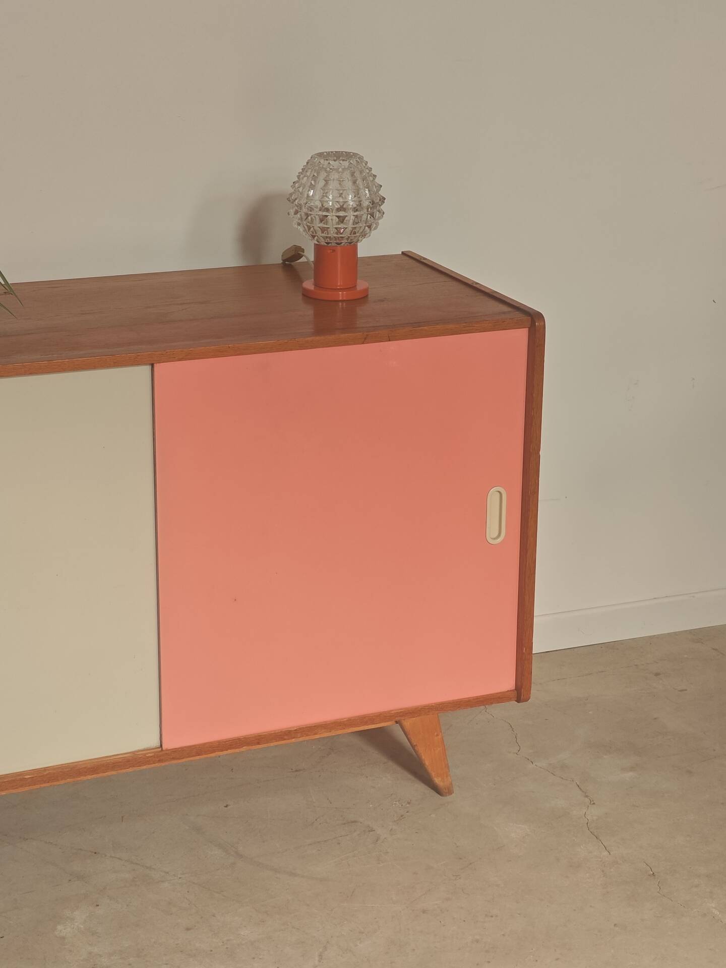 Buffet U452 pink and white by Jiri Jiroutek for Interier Praha