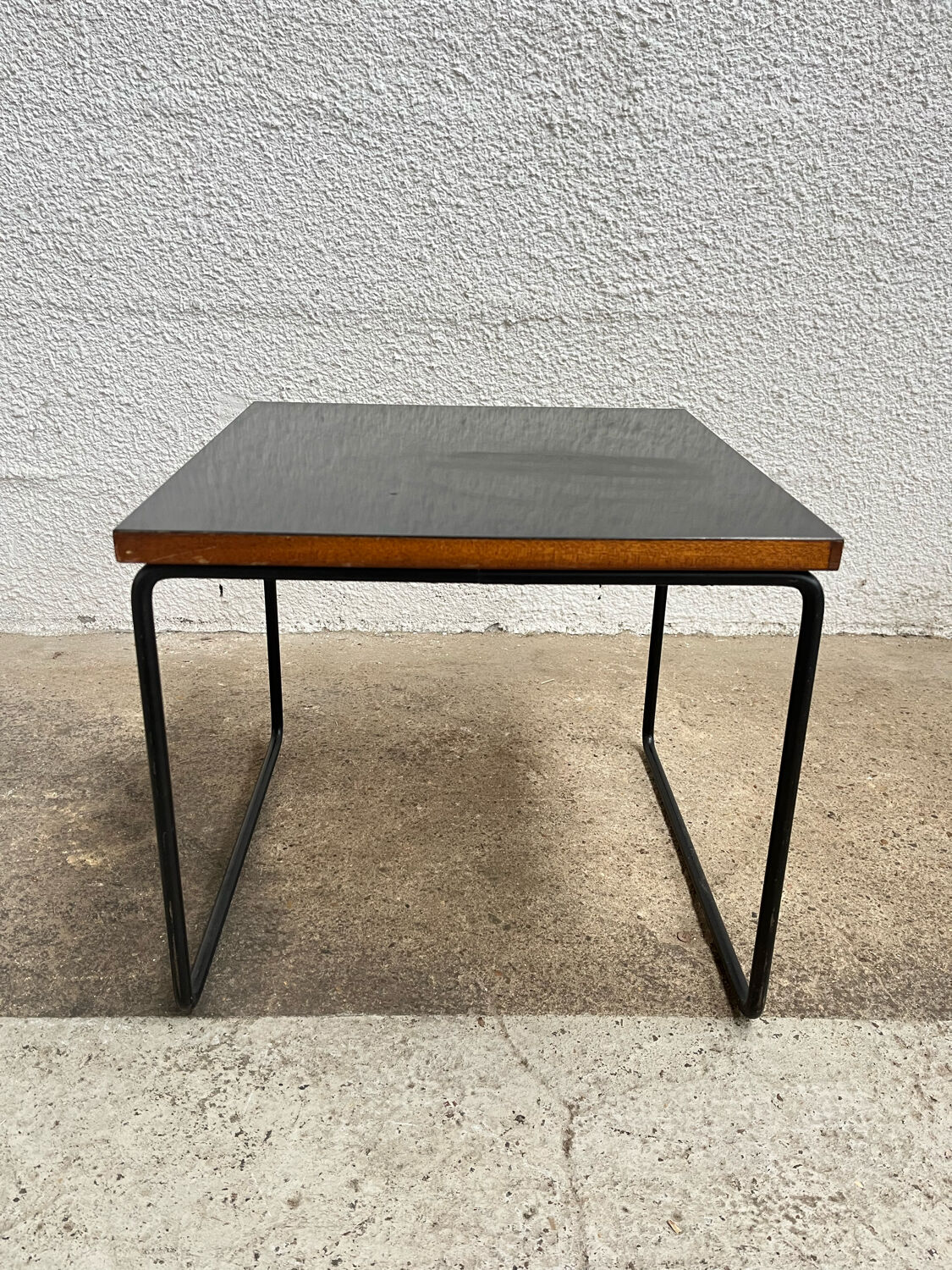 Paire de tables volante Pierre Guariche pour Steiner