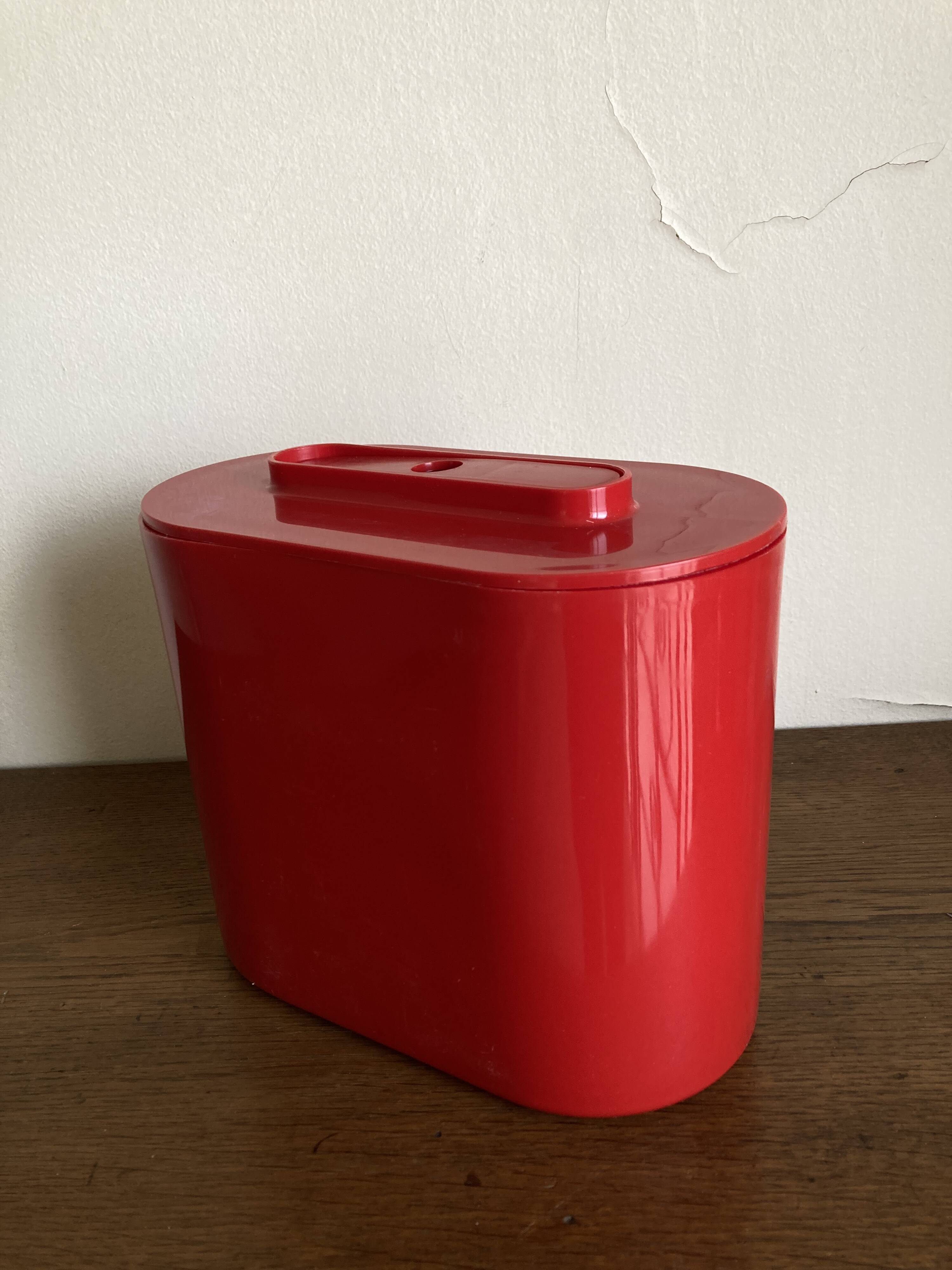 Giotto Stoppino ice bucket 1972 Kartell Italian design