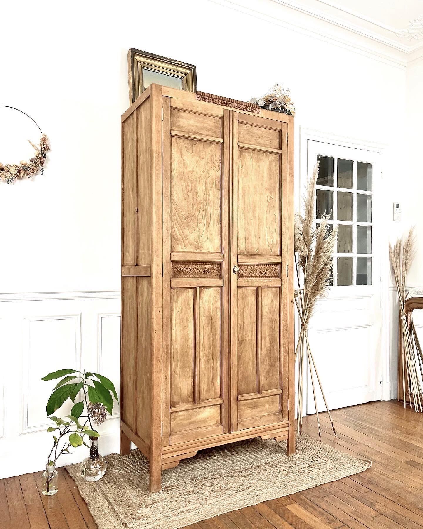 Vintage art deco cabinet