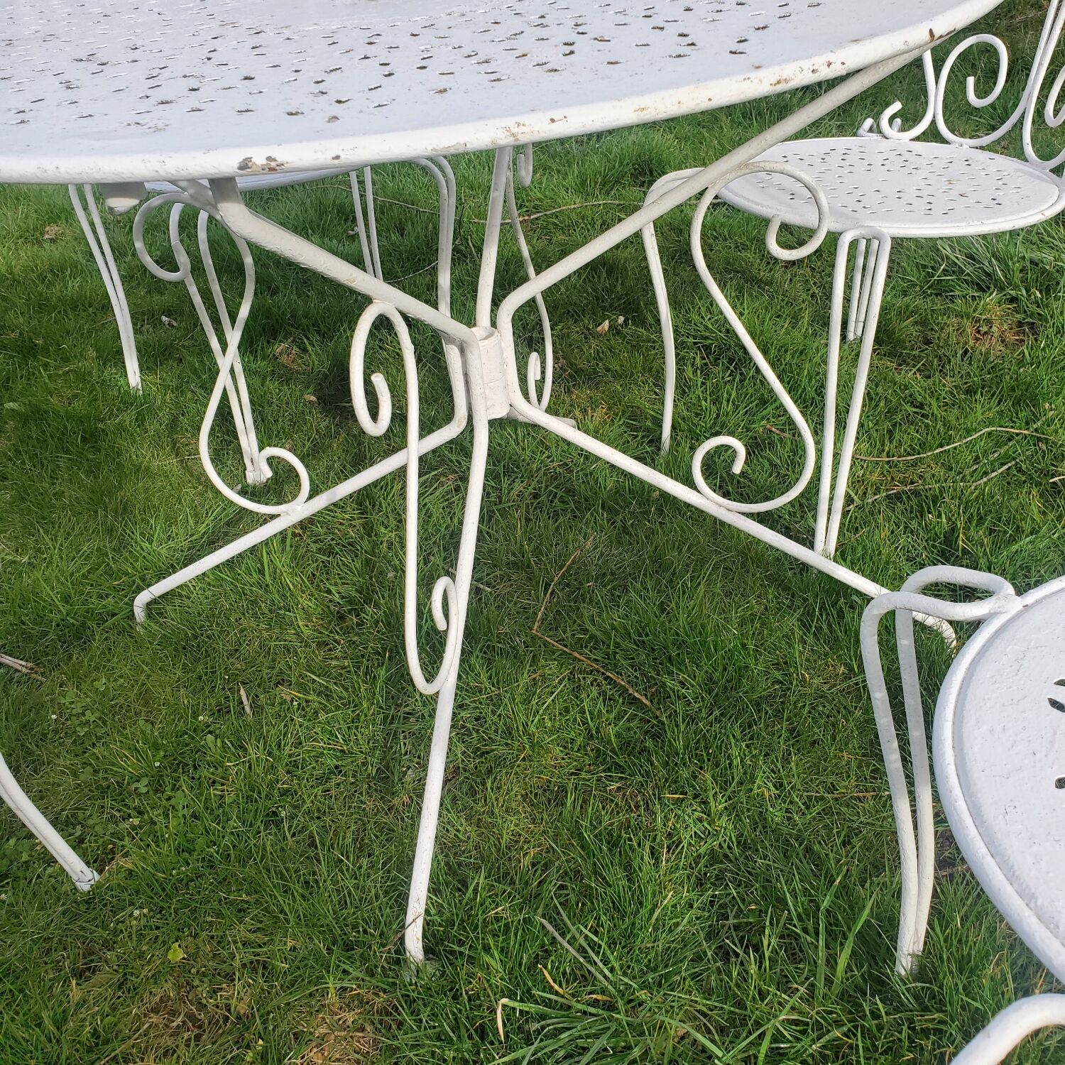 Salon de jardin fer 2 fauteuils 2 chaises 1 table