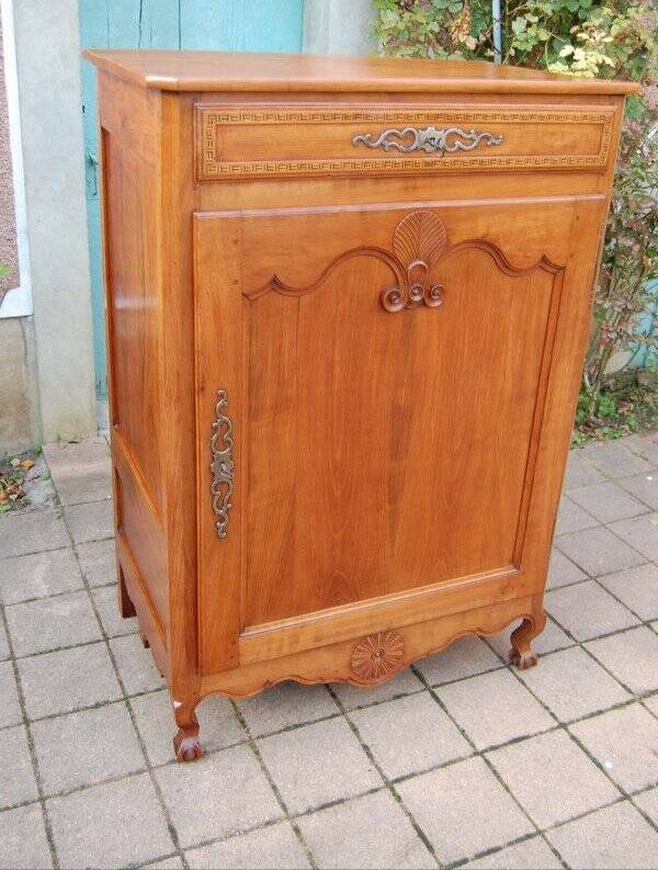 Buffet Louis XV en merisier du 19e siècle
