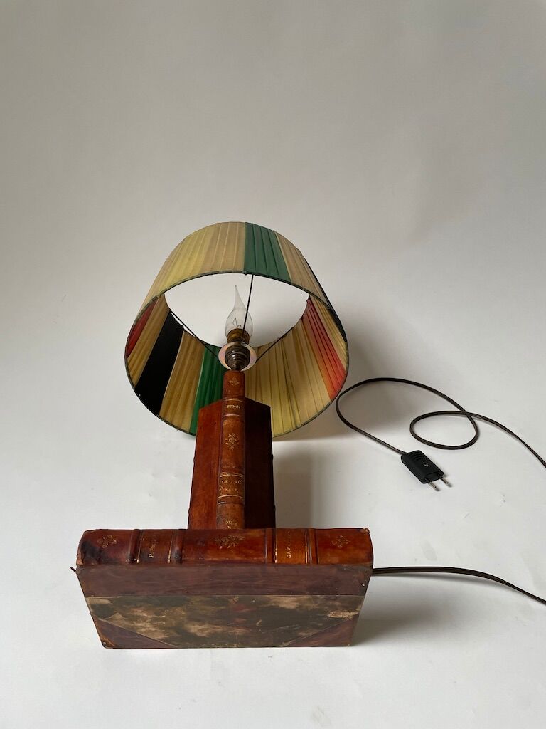leather-laying lamp