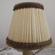 Paire de lampes candélabres vintage en bronze avec abat-jours en tissu plissé, France