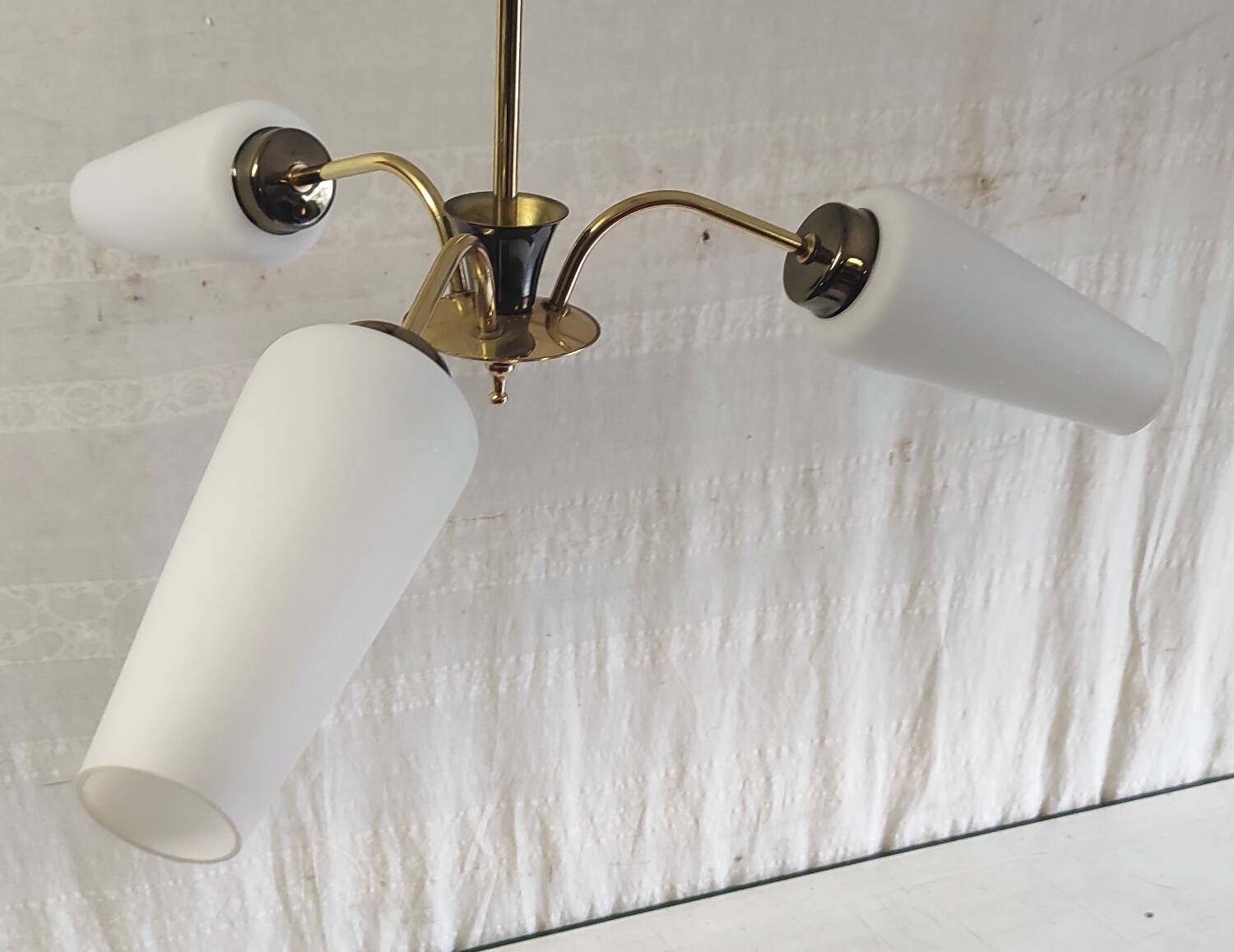 Brass chandelier with three lights and opaline tulips - 1950s/60s