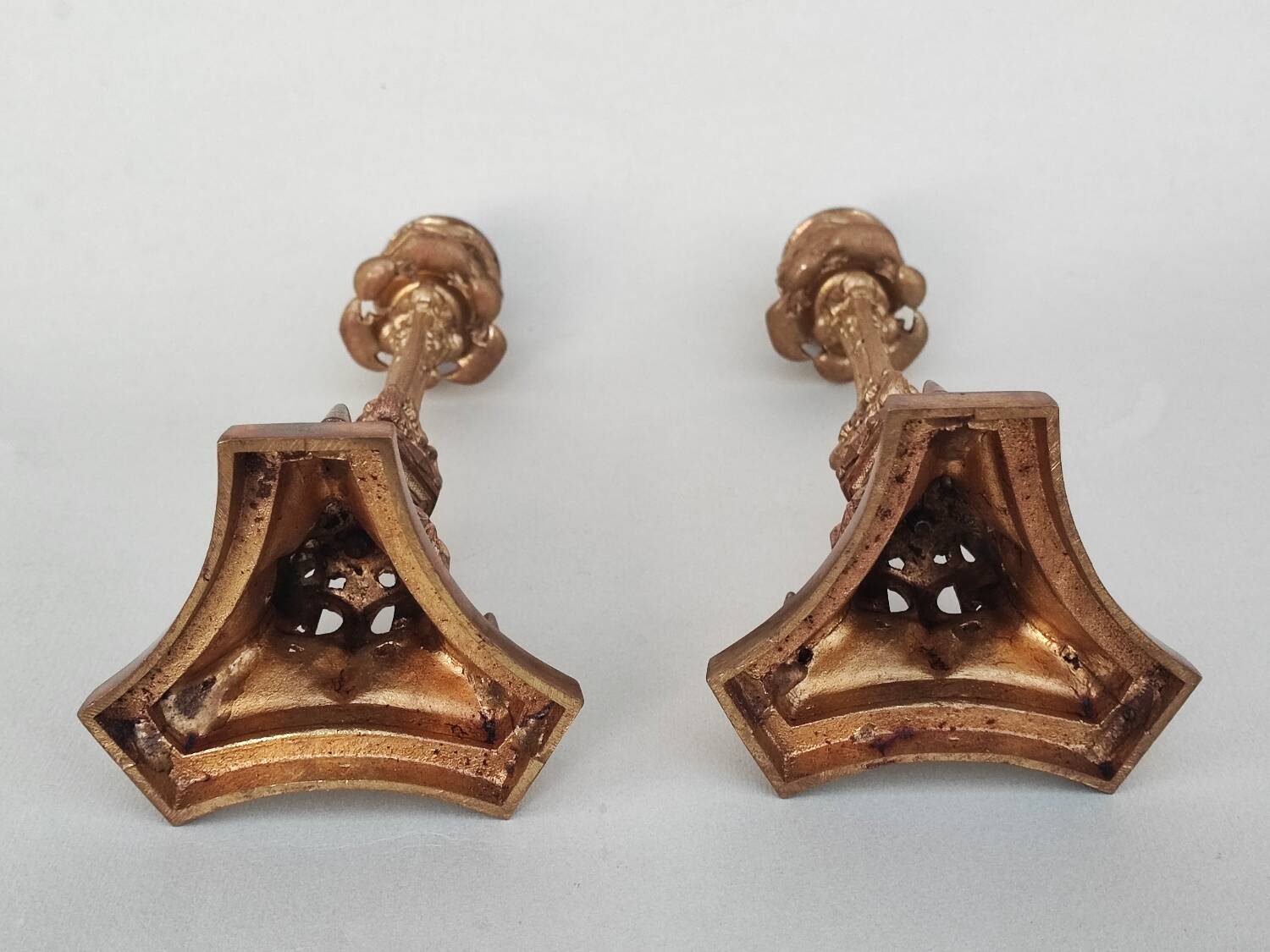 Paire de chandeliers en bronze