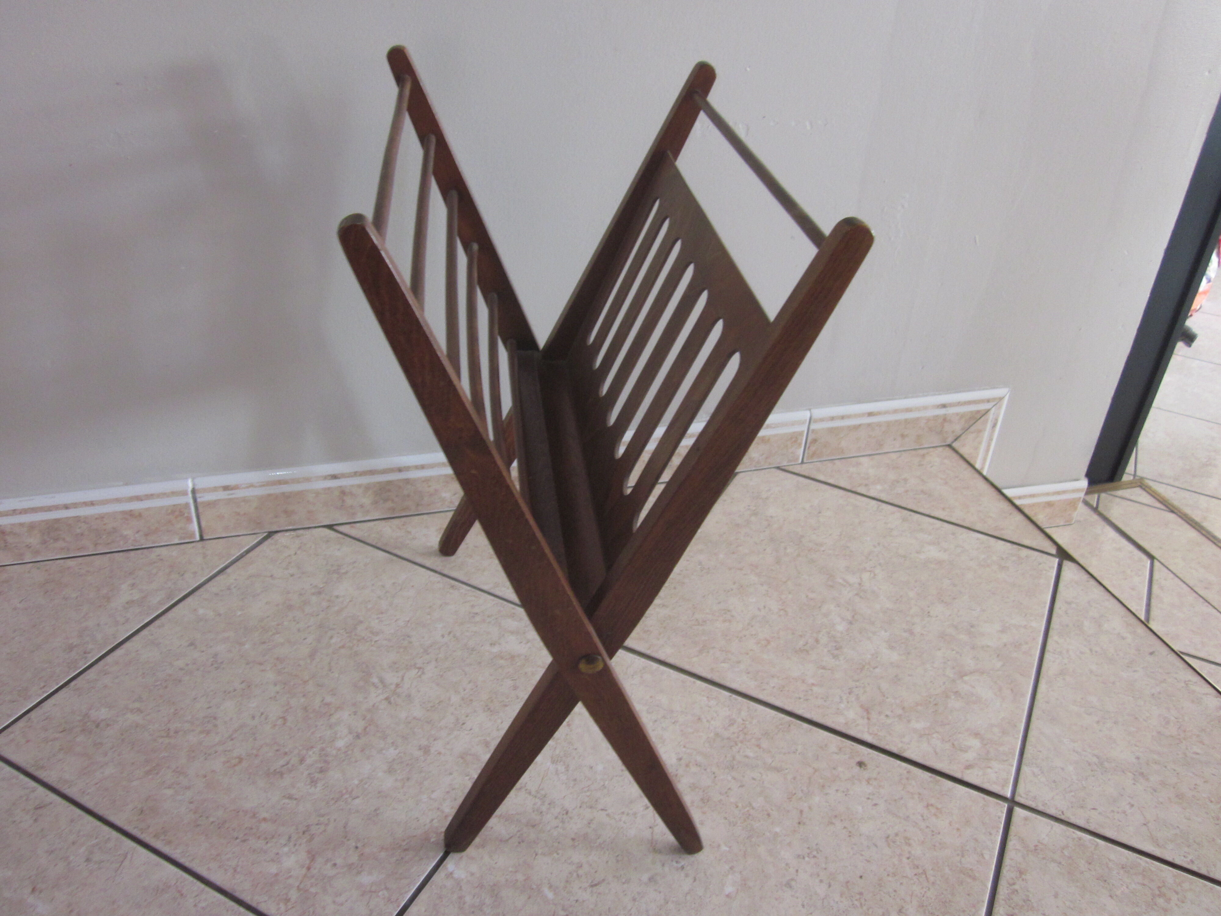 Vintage magazine holder