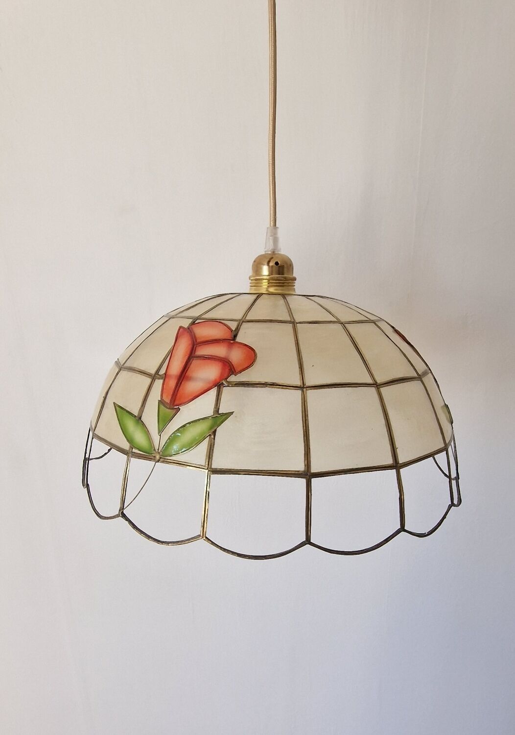 Openwork mother-of-pearl