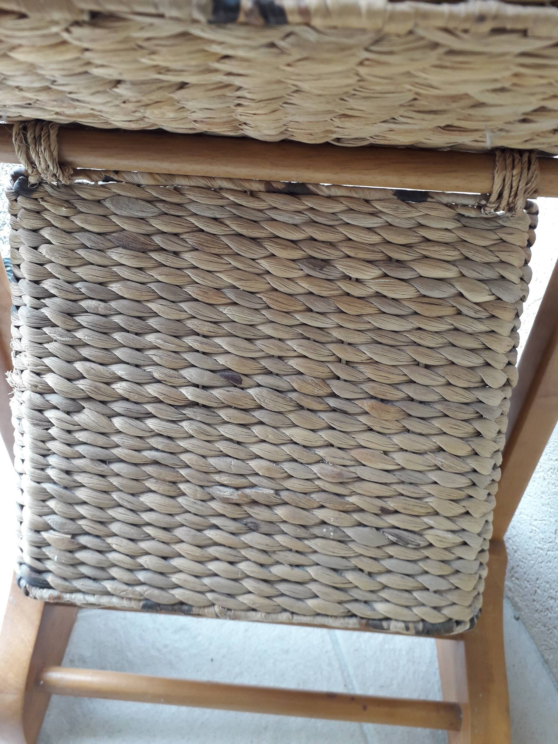 Wood and straw storage unit