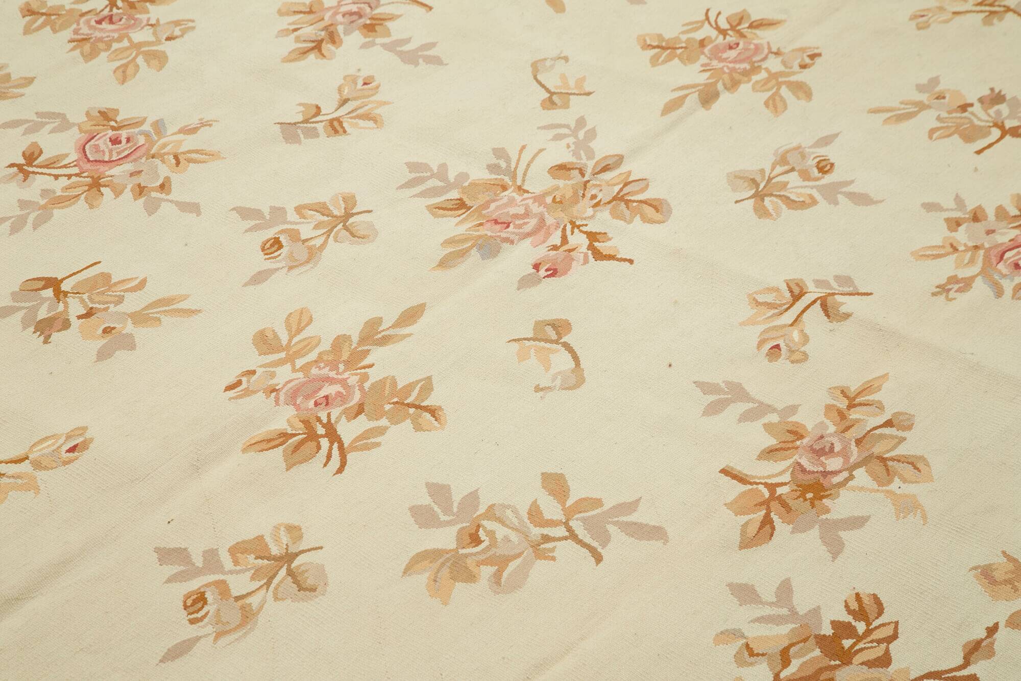 Handmade European Vintage Aubusson Kilim 263 cm x 353 cm