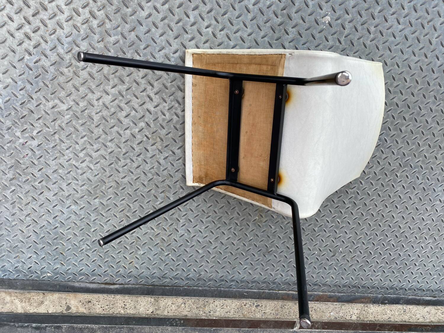 Office chair by Pierre Paulin for TV unit