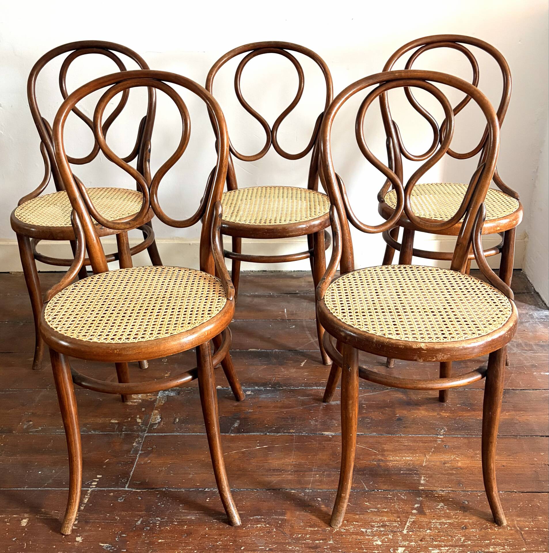 Set of 5 antique Thonet dining chairs model 20, ca. 1890.