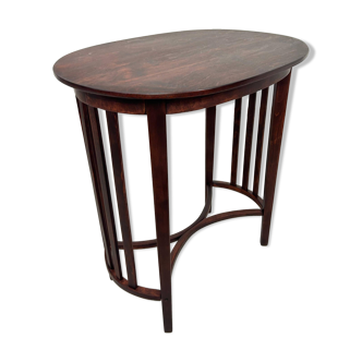 Oval table by the architect Marcel Kammerer for Thonet.