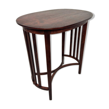 Oval table by the architect Marcel Kammerer for Thonet.