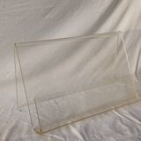 Acrylic magazine holder