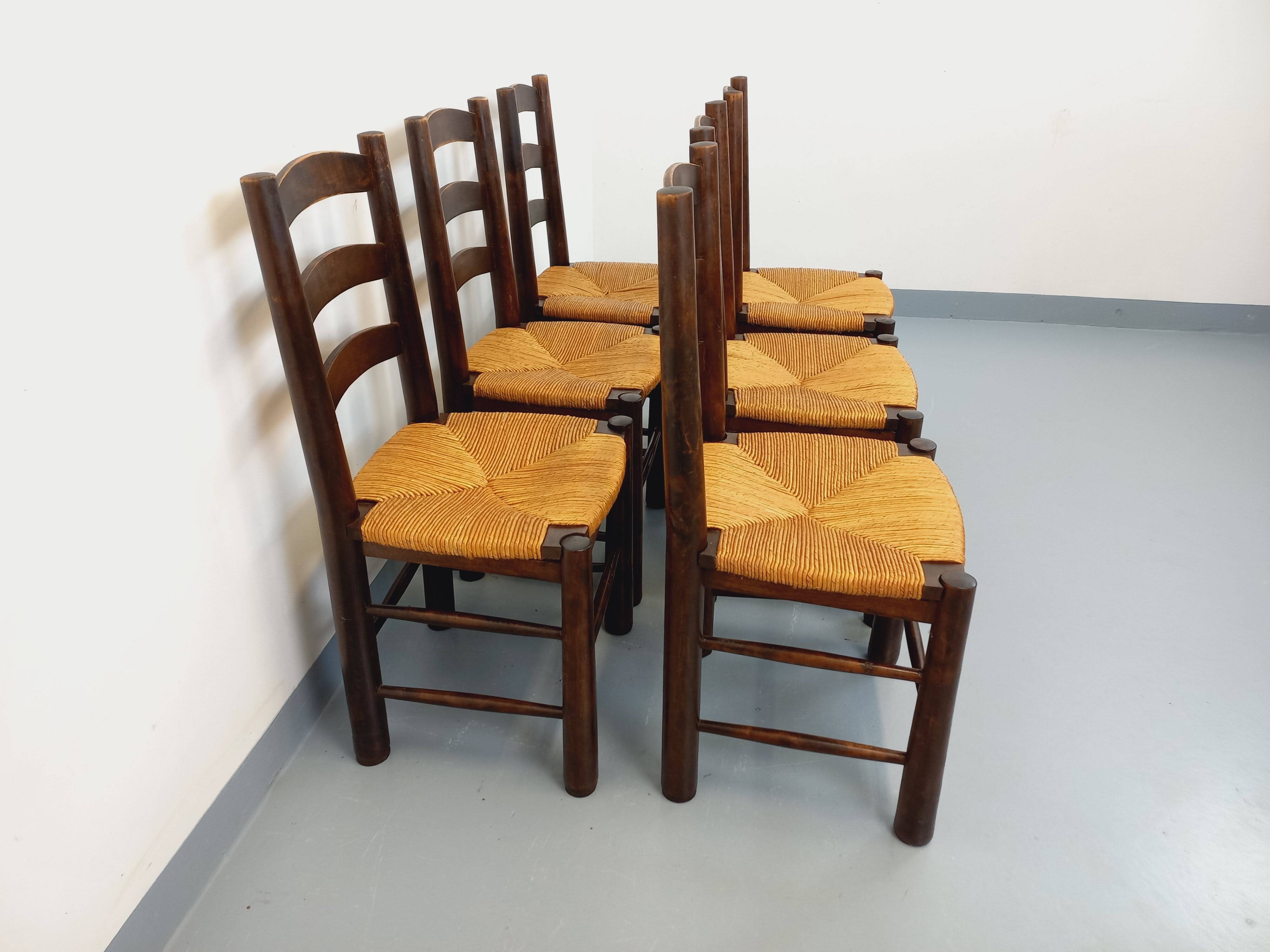 Set of 6 vintage brutalist chairs by Georges Robert in straw wood from the 1960s.