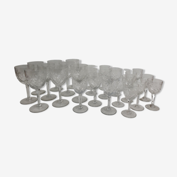 Service of crystal glasses of Lorraine 23 pieces