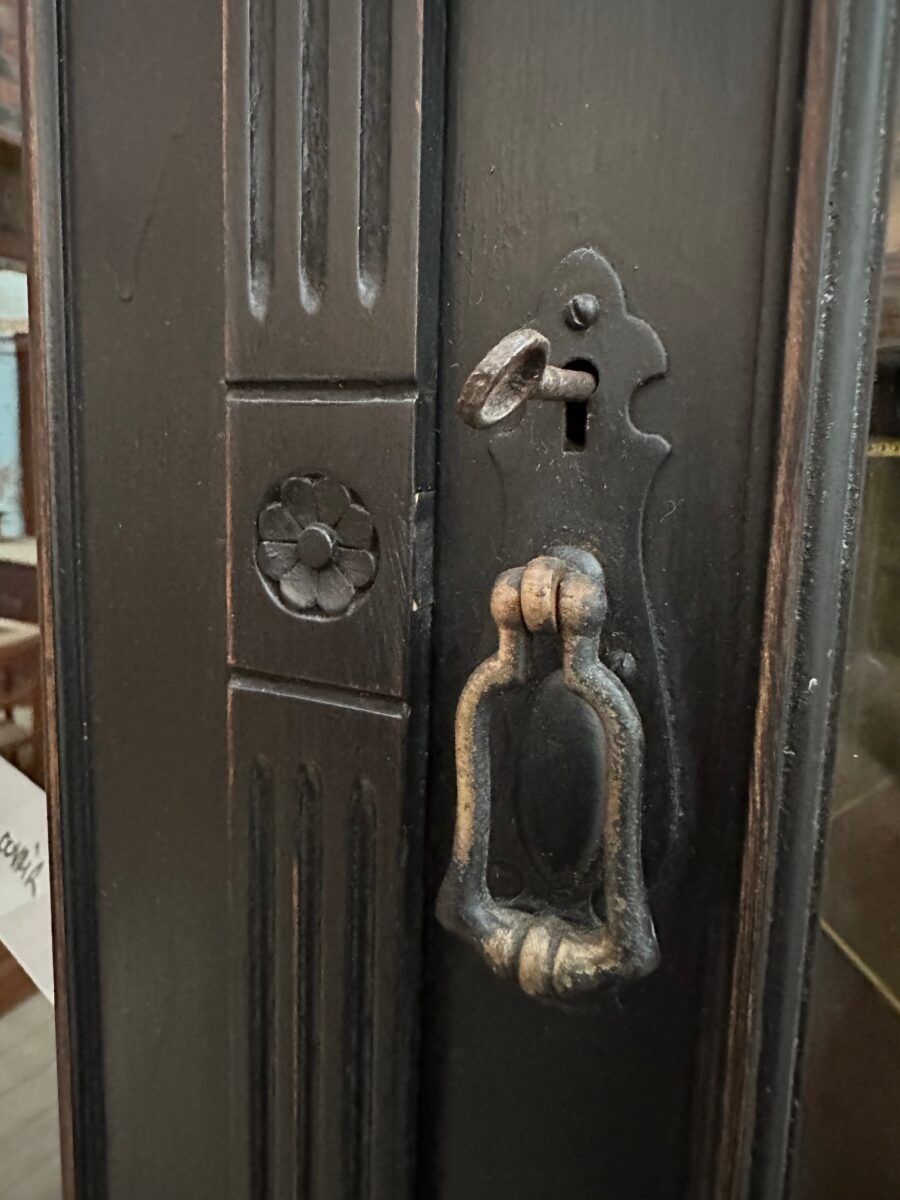 Grande vitrine en acajou fin XIXème