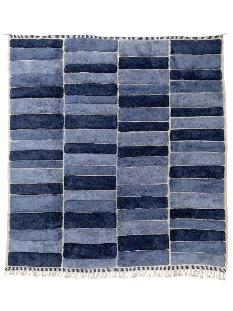 Izra | Indigo with natural back | 290 cm x 358 cm