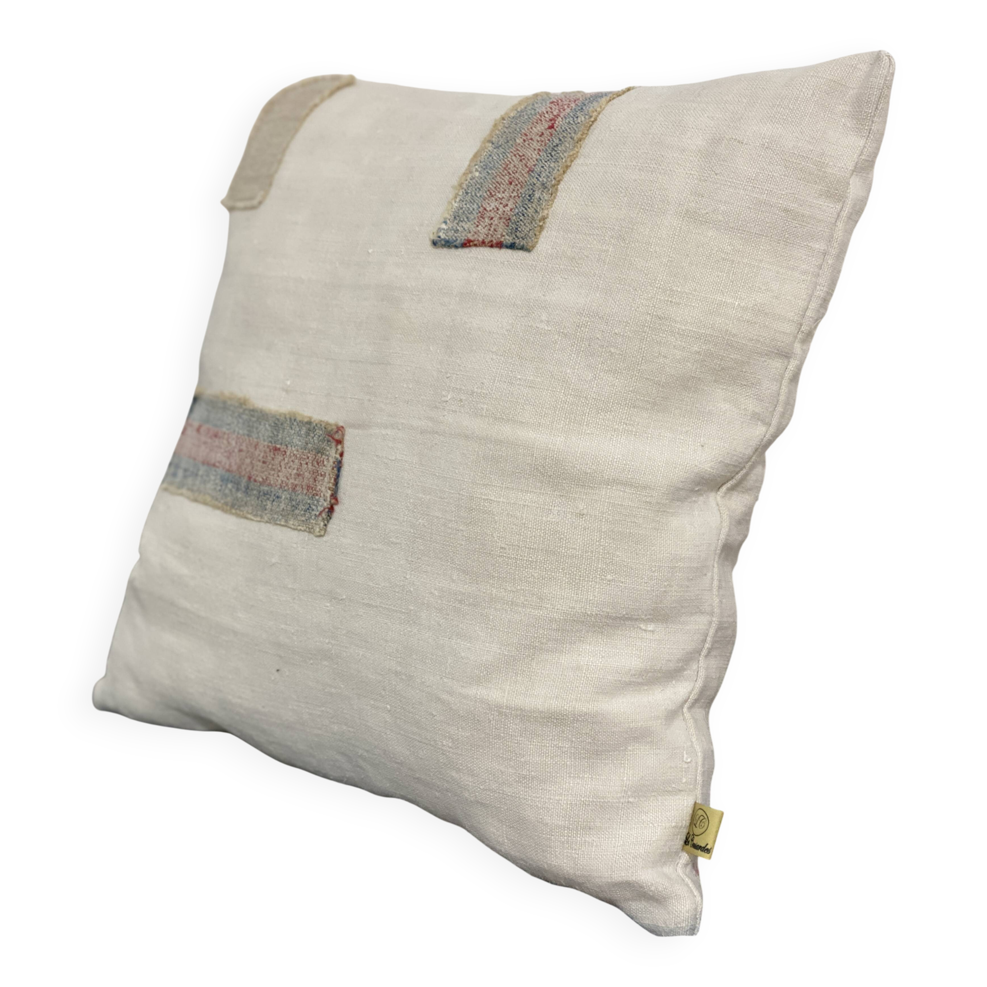 Square cushion in vintage fabric, Kilim style.