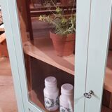 Old showcase