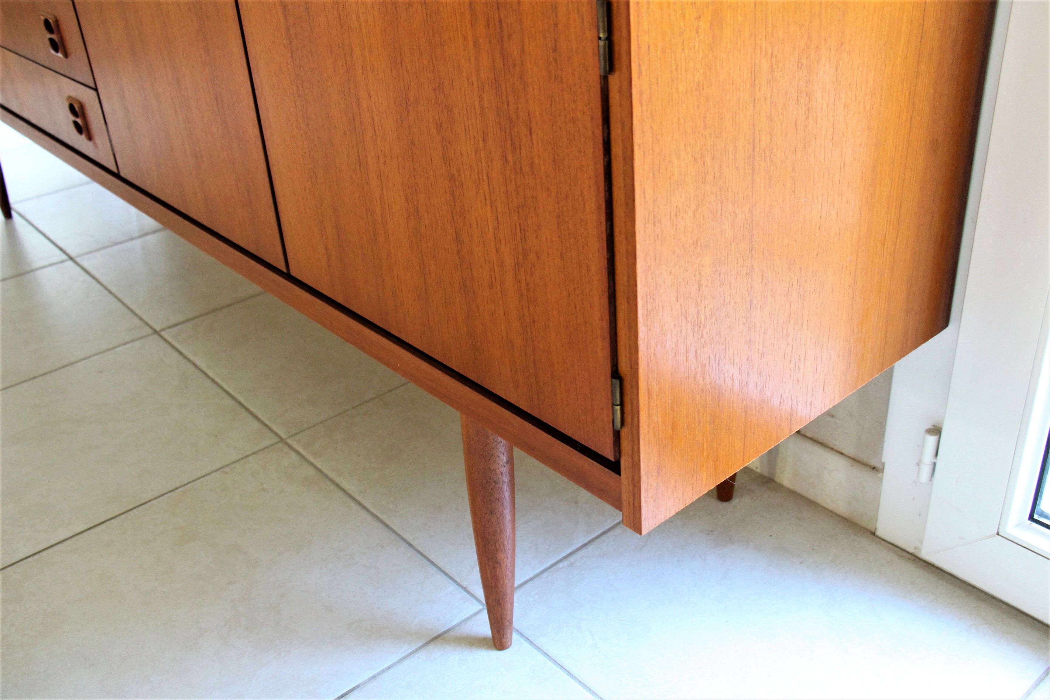 Sideboard Scandinavian design in teak years 60