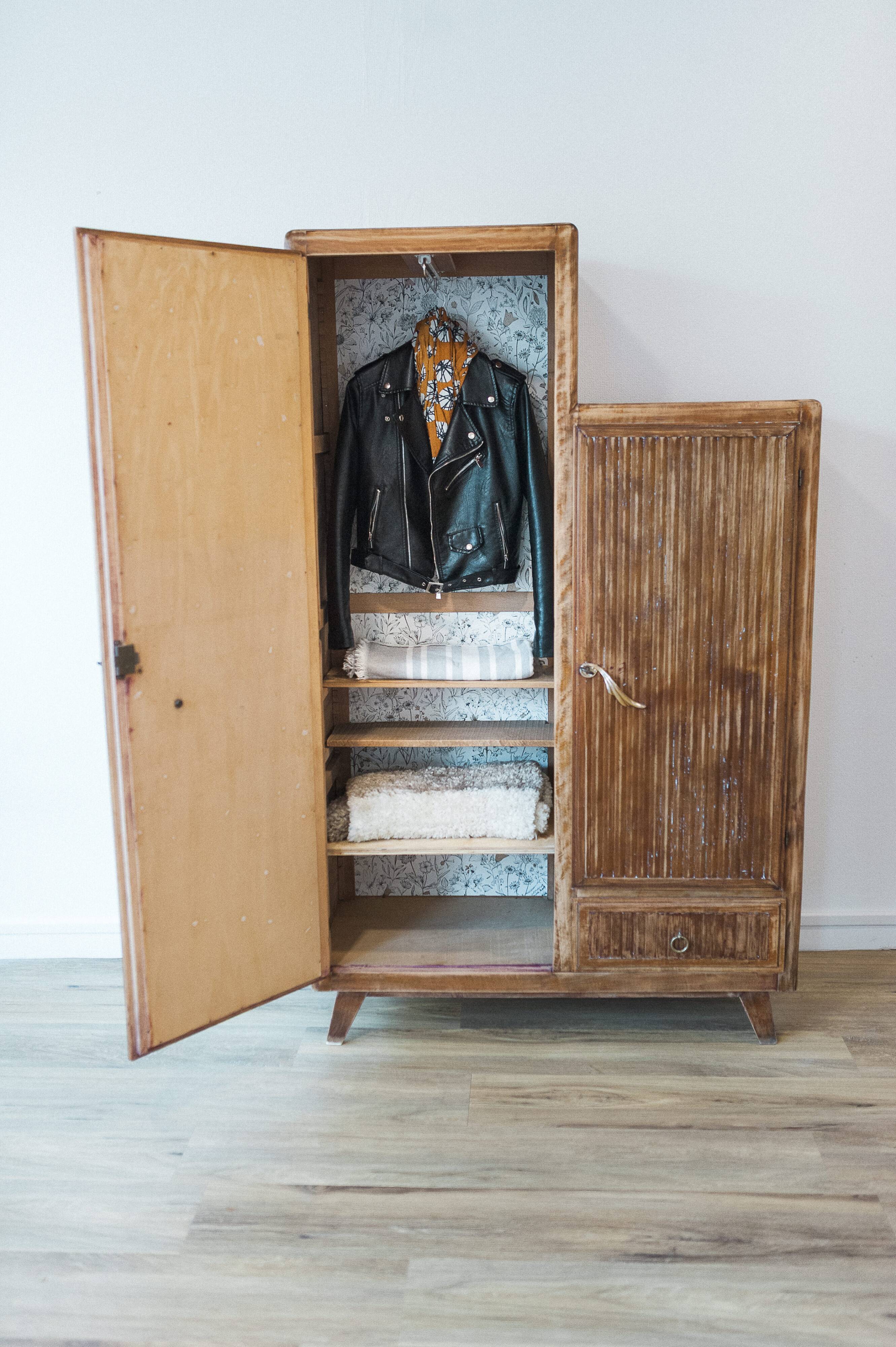Asymmetrical wardrobe