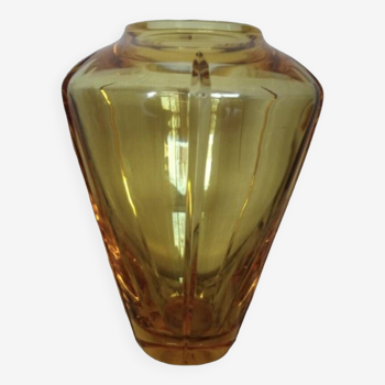 Vase en cristal de Sèvres signé