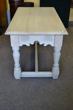 Oak table