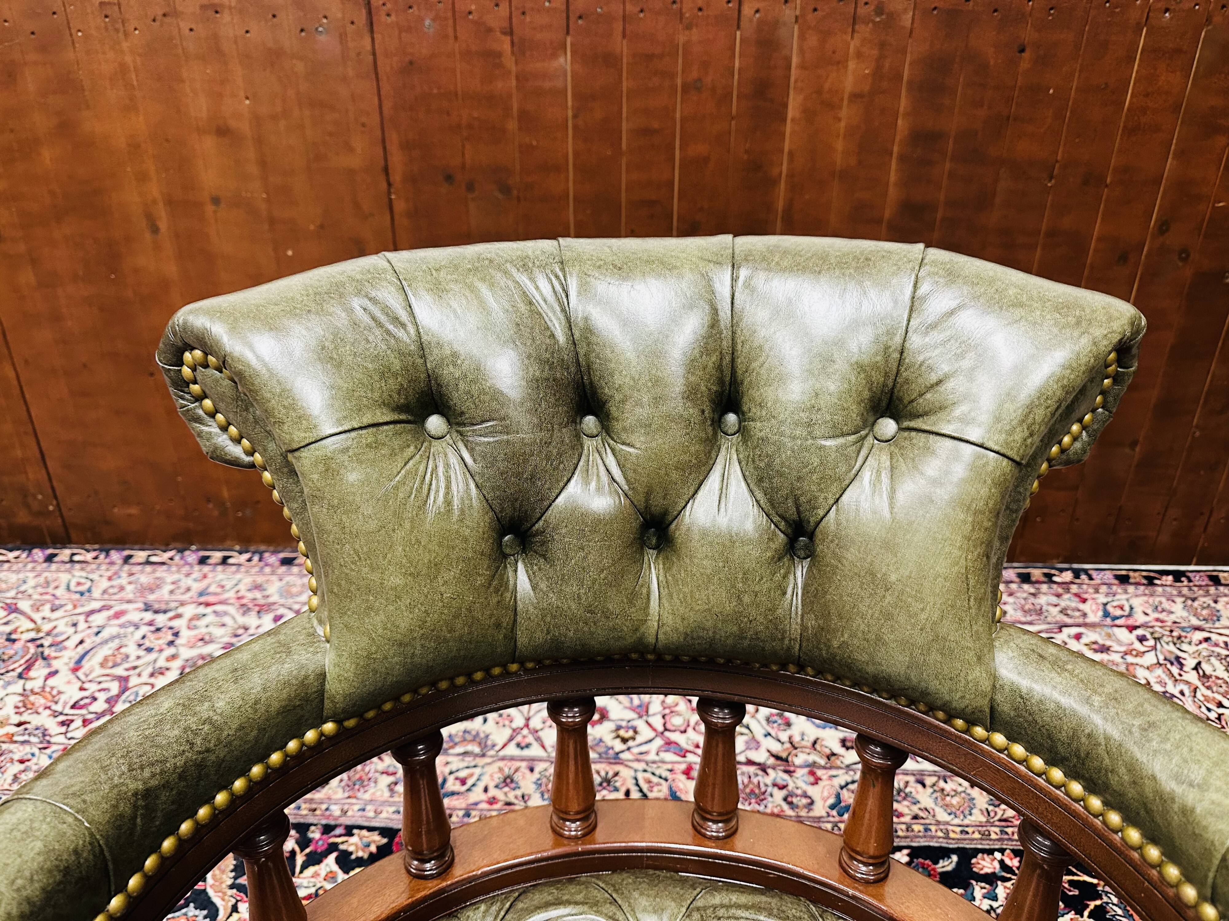 Chaise de bureau Captain Chair Chesterfield Chaise de bureau Vert olive