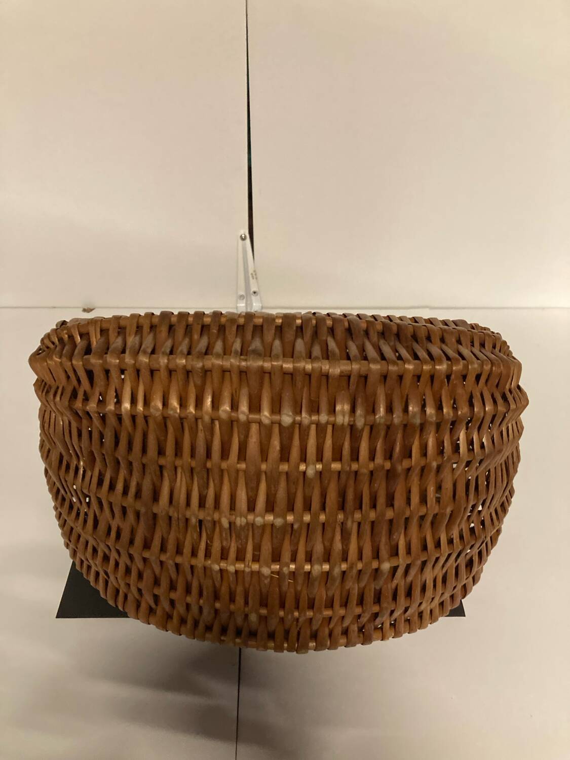 Vintage 70s wicker shopping basket