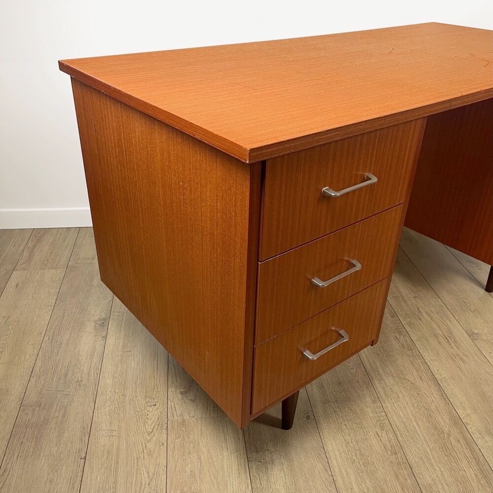 Scandinavian style office Maison Capelle 60s