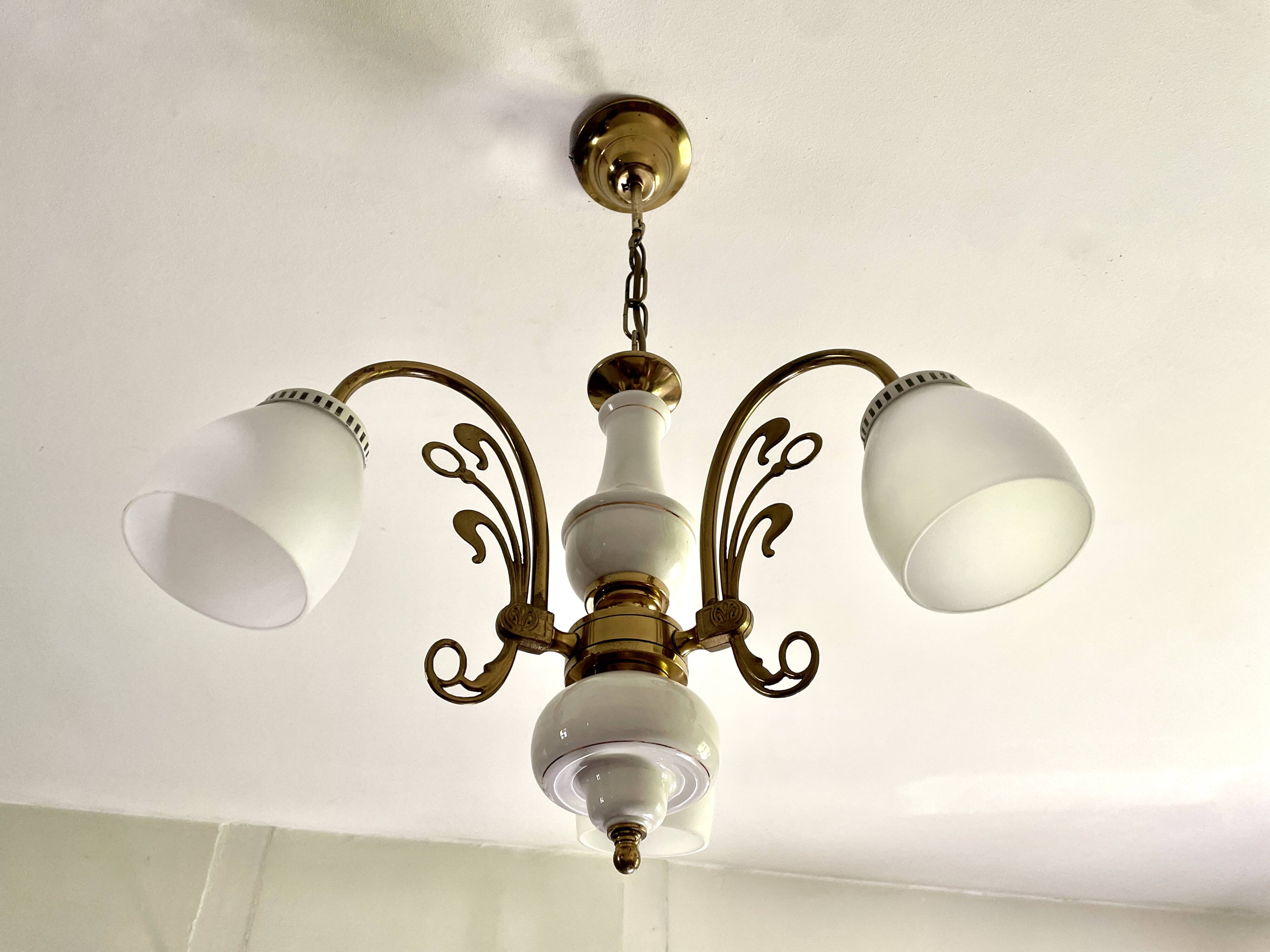 Three-light chandelier in gilded brass and porcelain, Art Nouveau style, 1970.