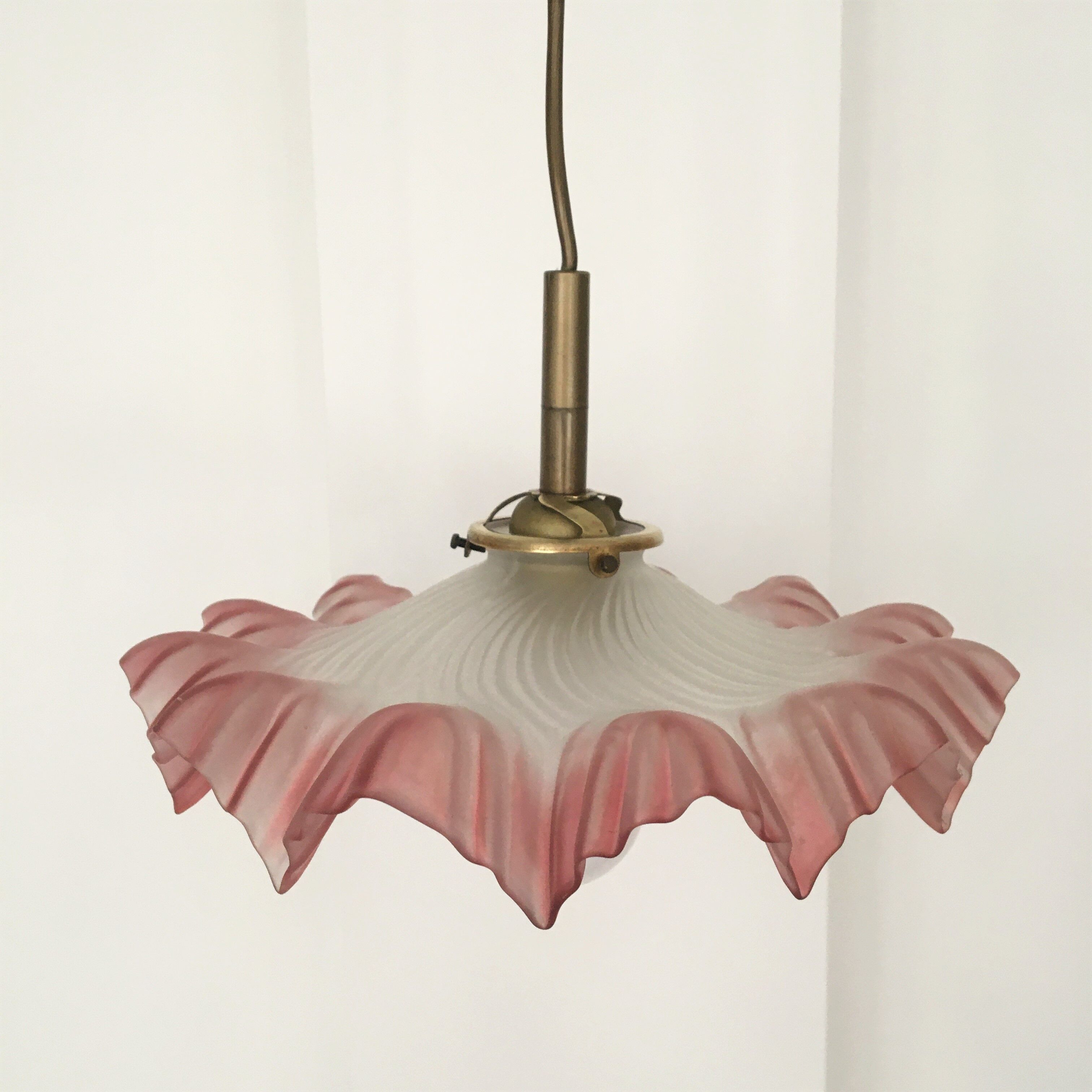 White & pink glass suspension scalloped early twentieth century
