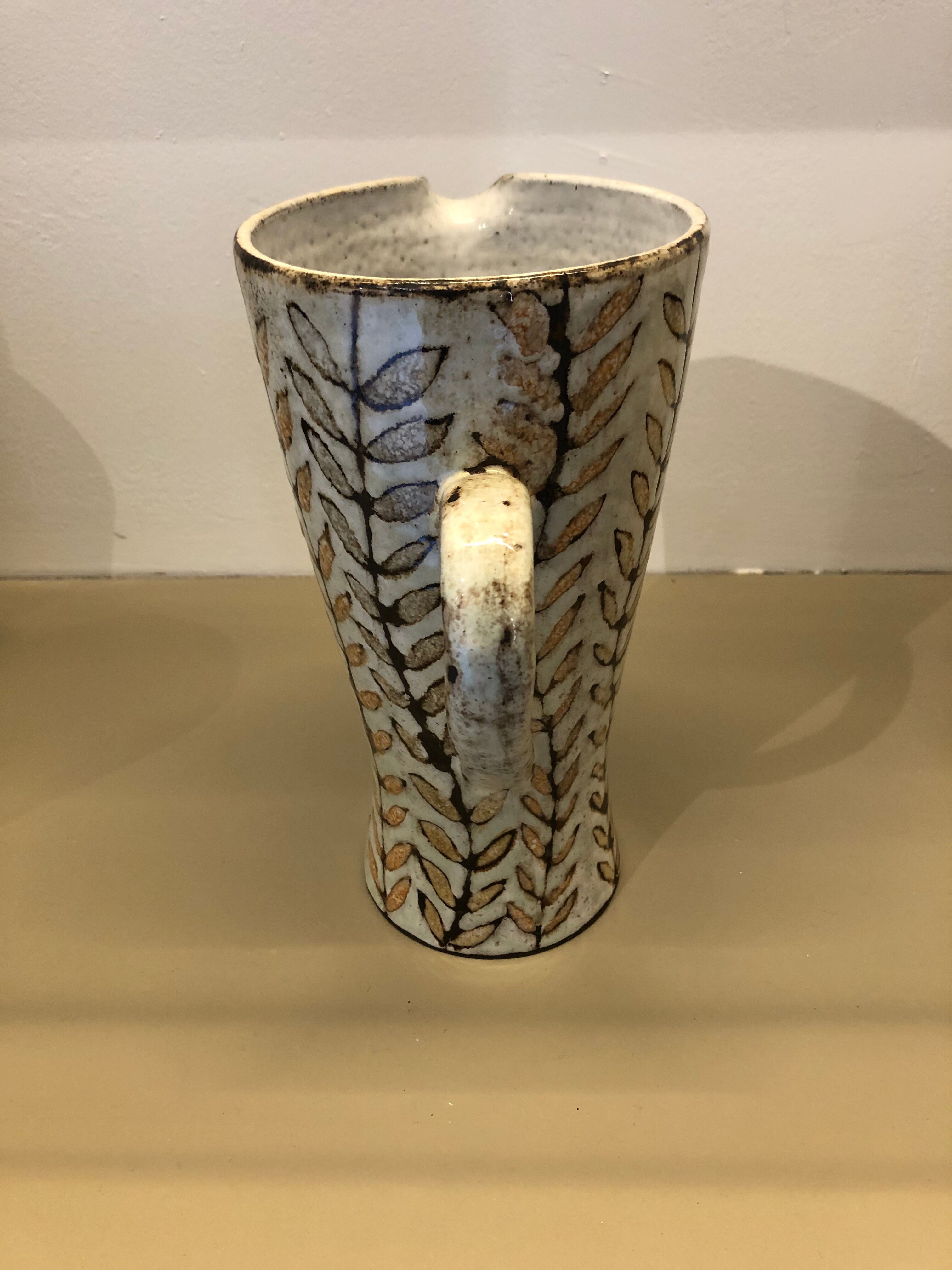 Ceramic vase, by Malarmey