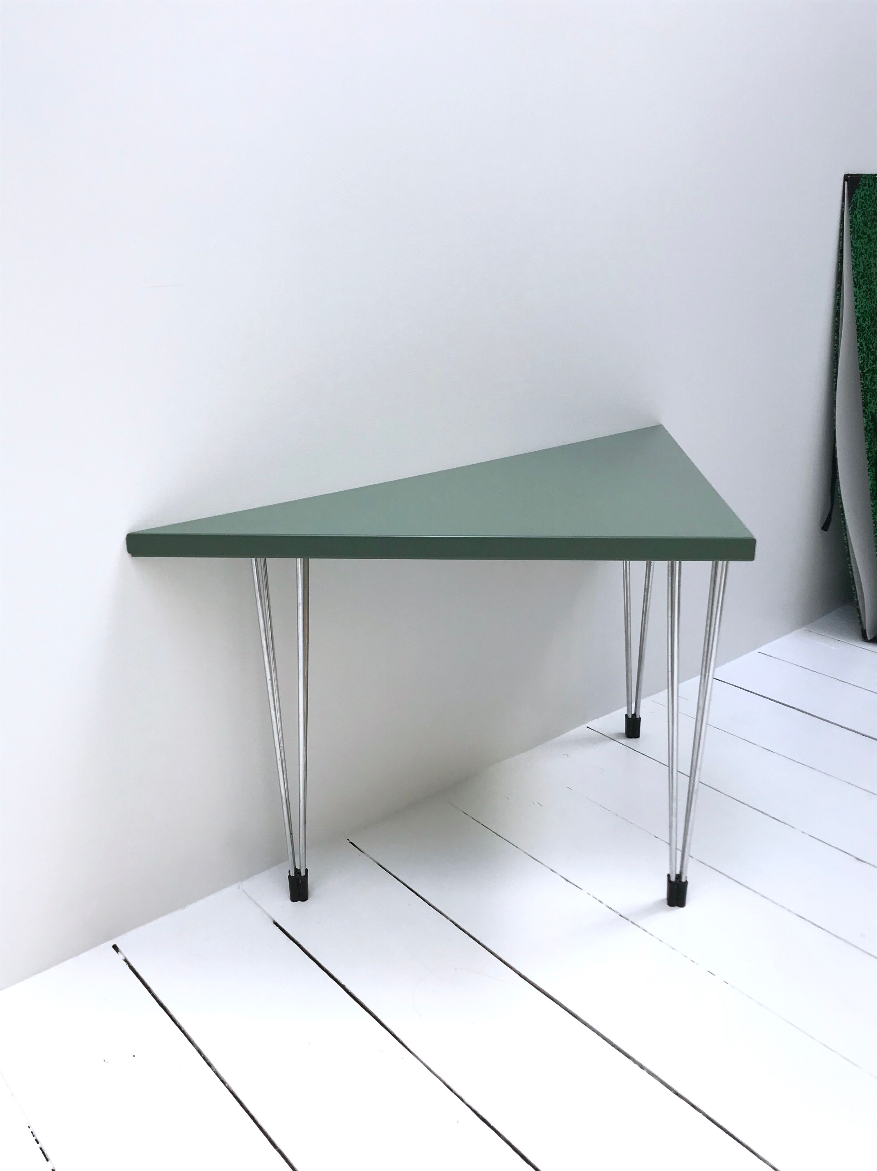 Table Pin age by Fritz Hansen, 1970
