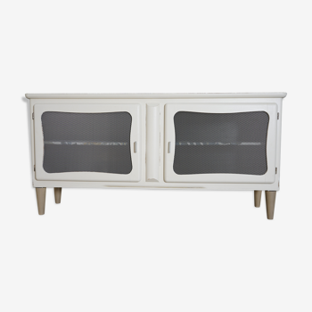 Mado beige vintage sideboard with a new look