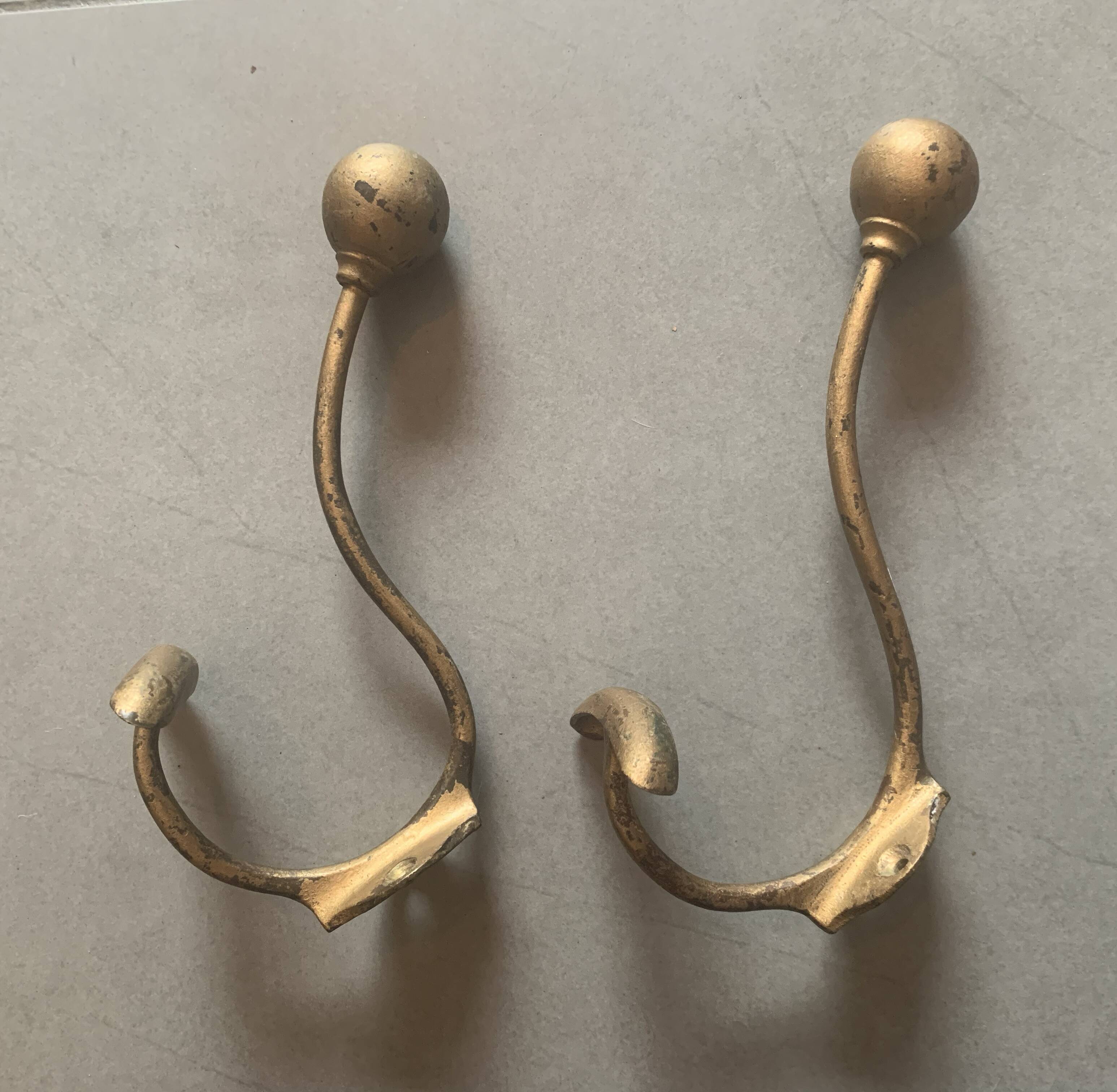 Paire de patères porte manteaux en laiton