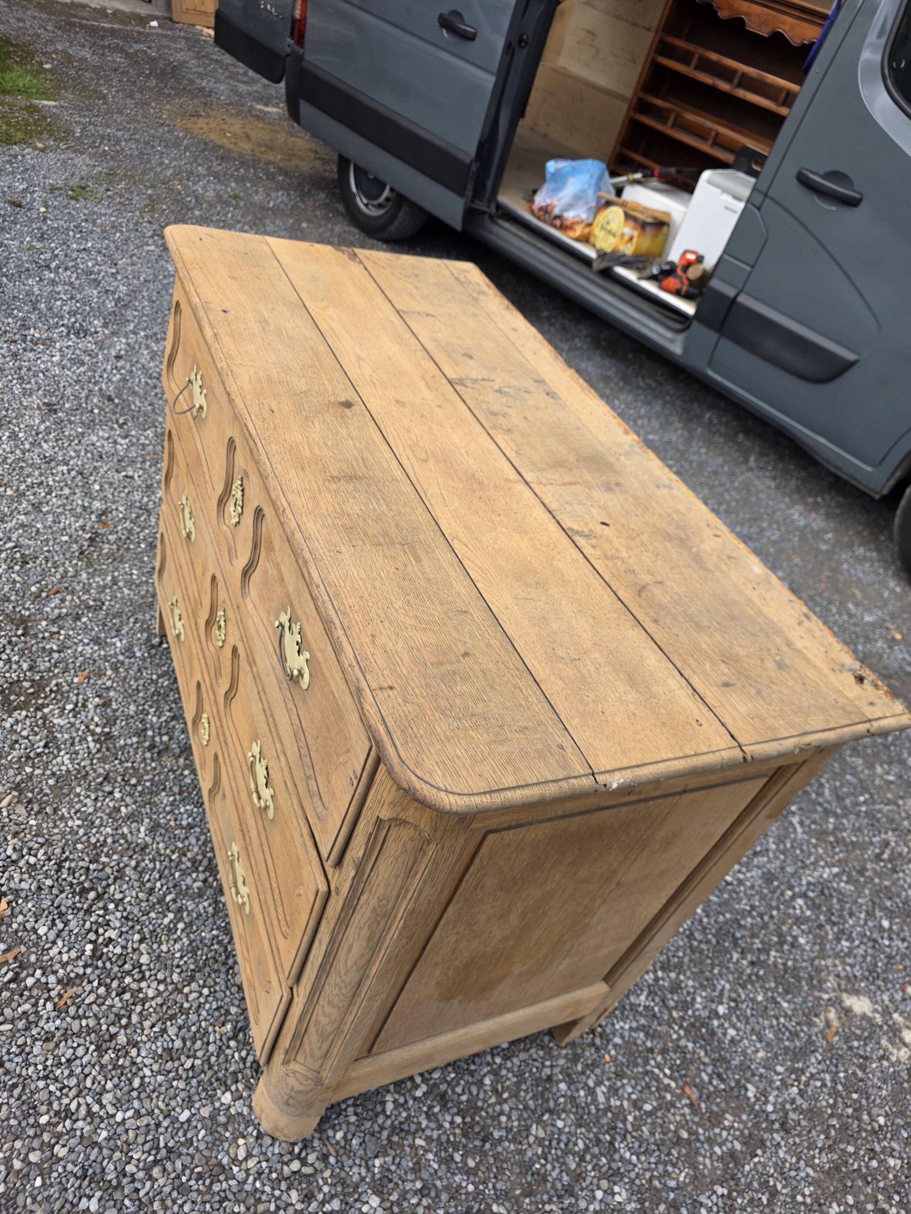 18th-century Louis XV oak commode
