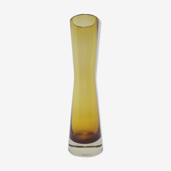 Vase en verre jaune scandinave