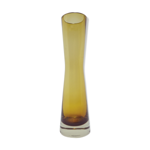 vase en verre jaune scandinave
