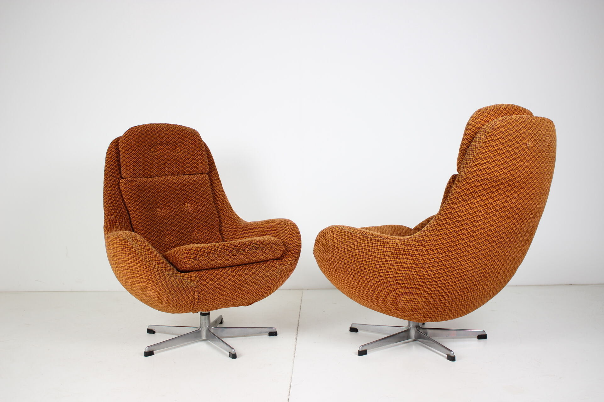 Set of two orange wing armchairs Interier Praha, Czechoslovakia