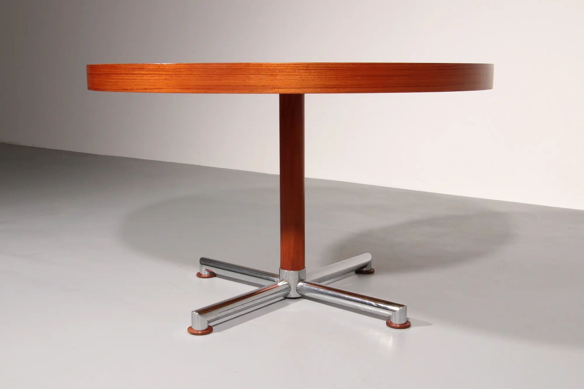 Italian mid-century dining table with stunning inlay star