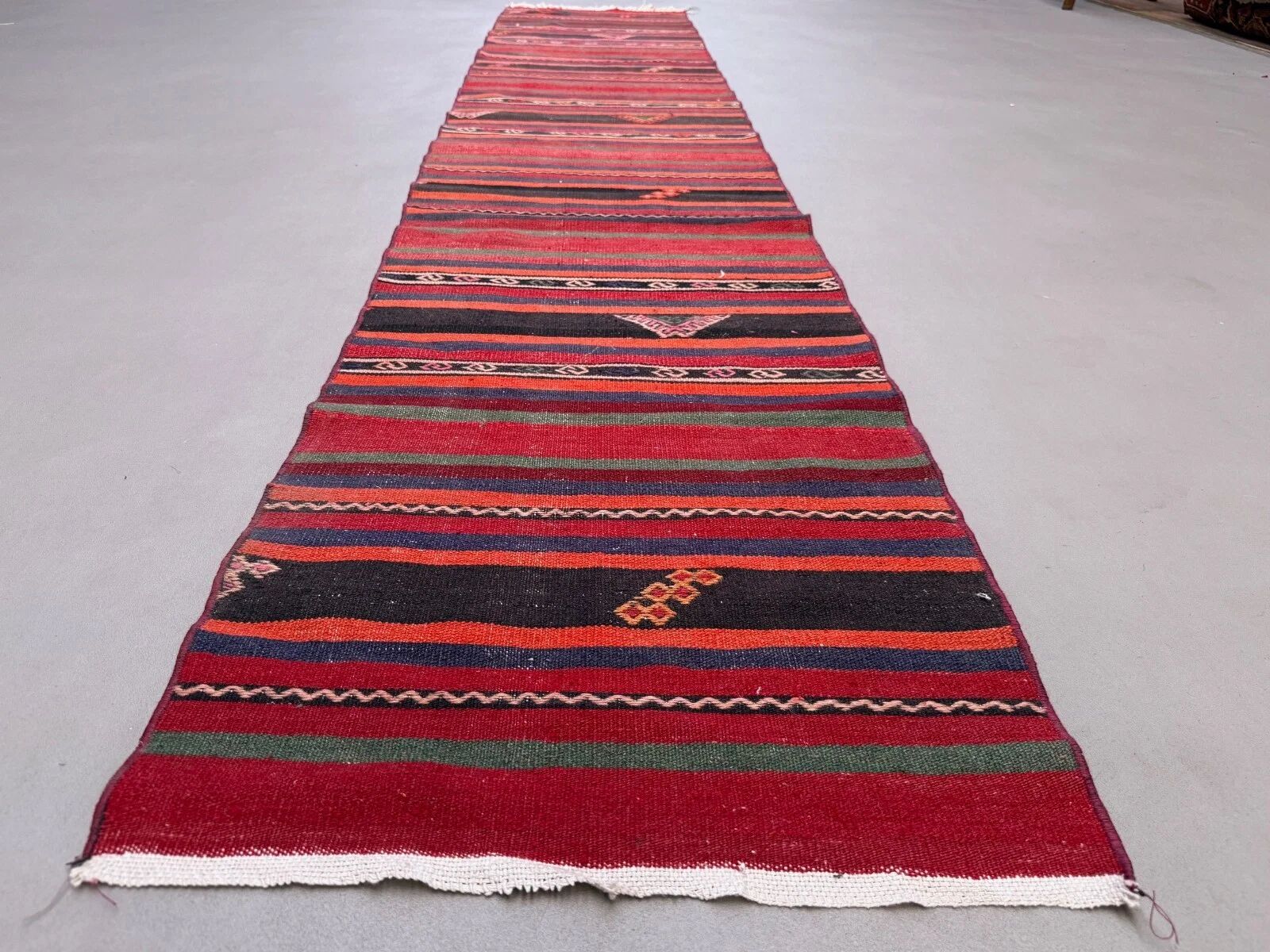 Narrow kilim runner 59x300 cm shabby chic, vintage Turkish kelim 2569