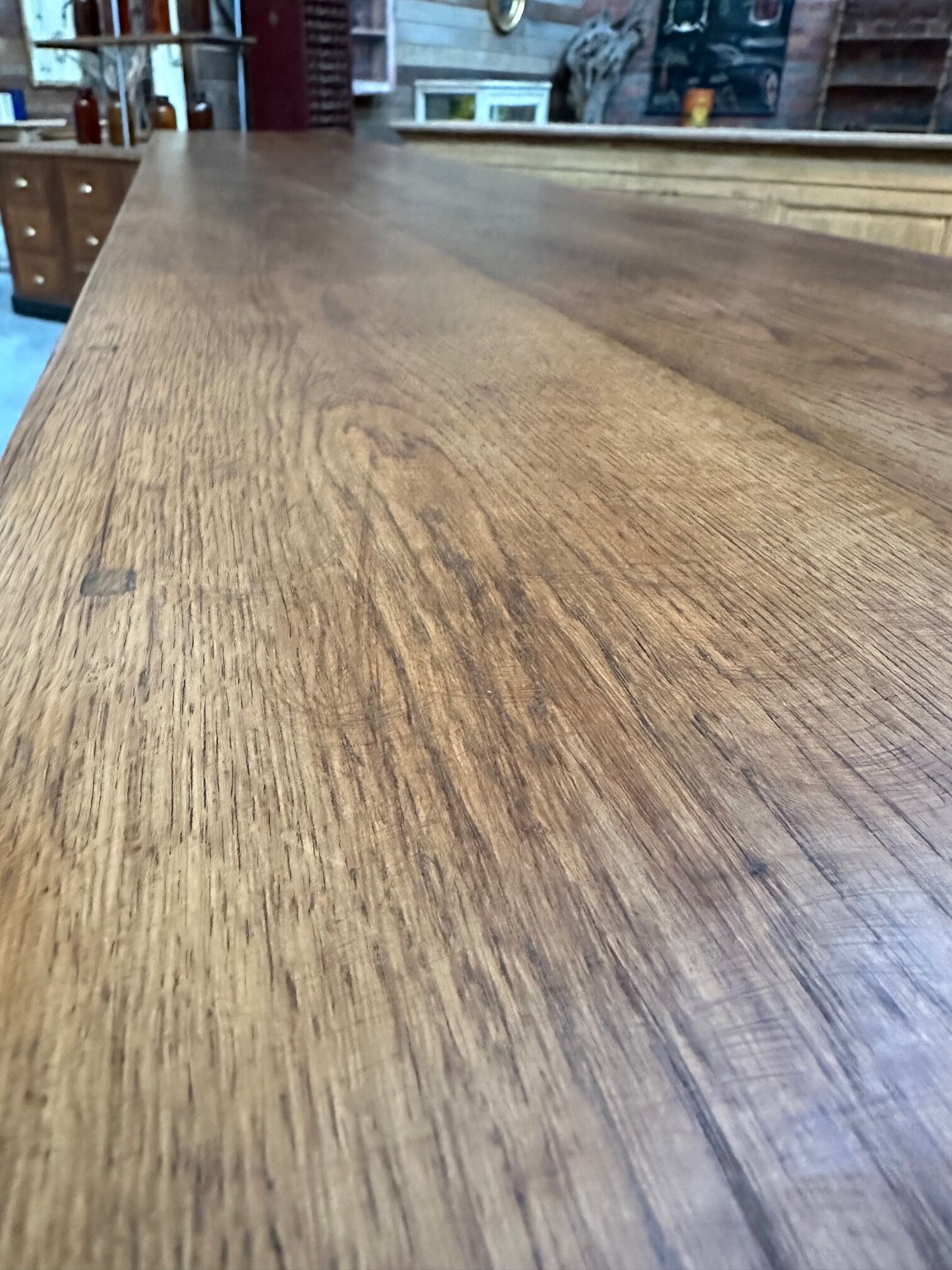 Counter early twentieth oak