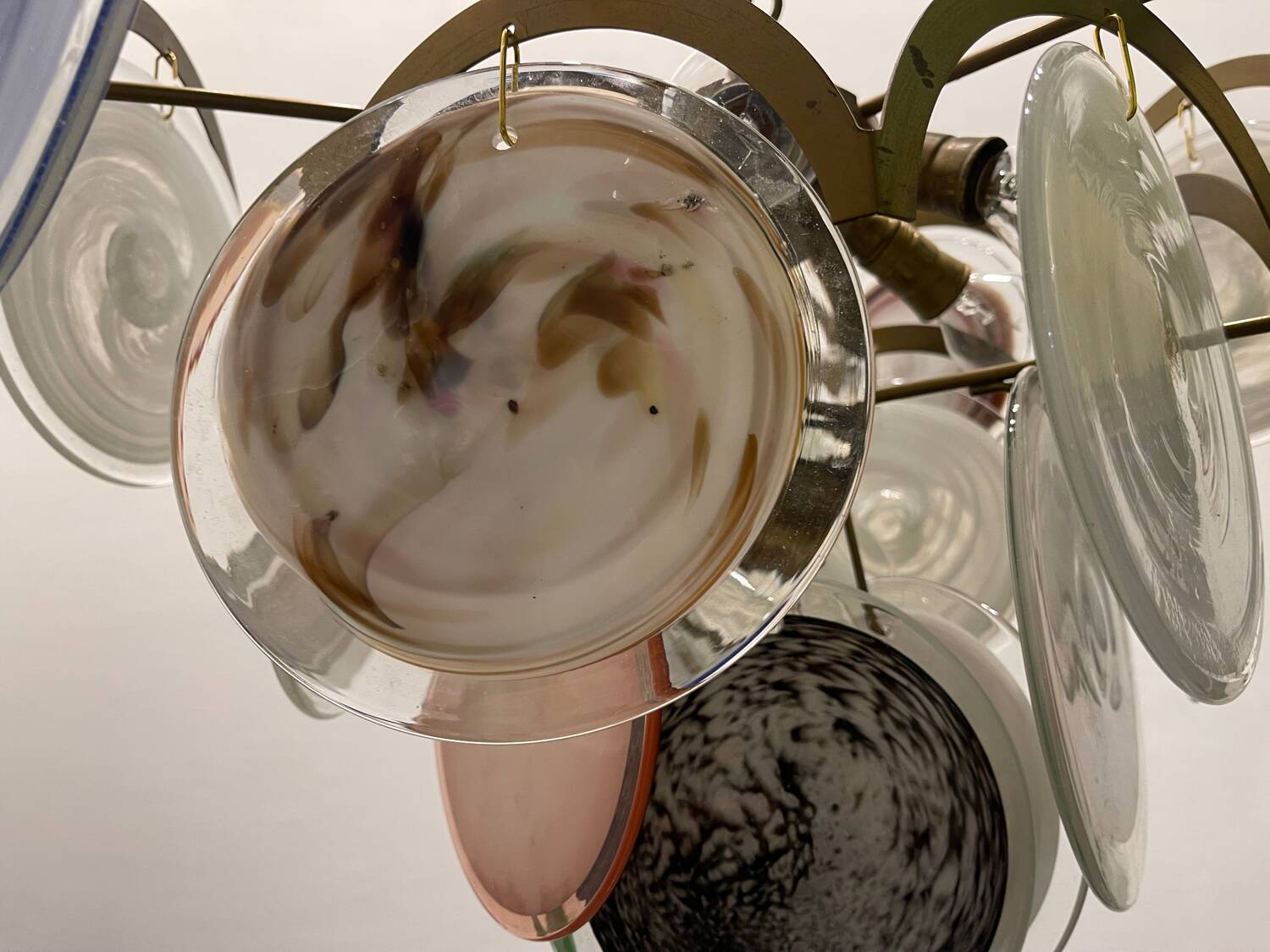 Lustre à disque en verre de Murano de l'ère spatiale, années 1970