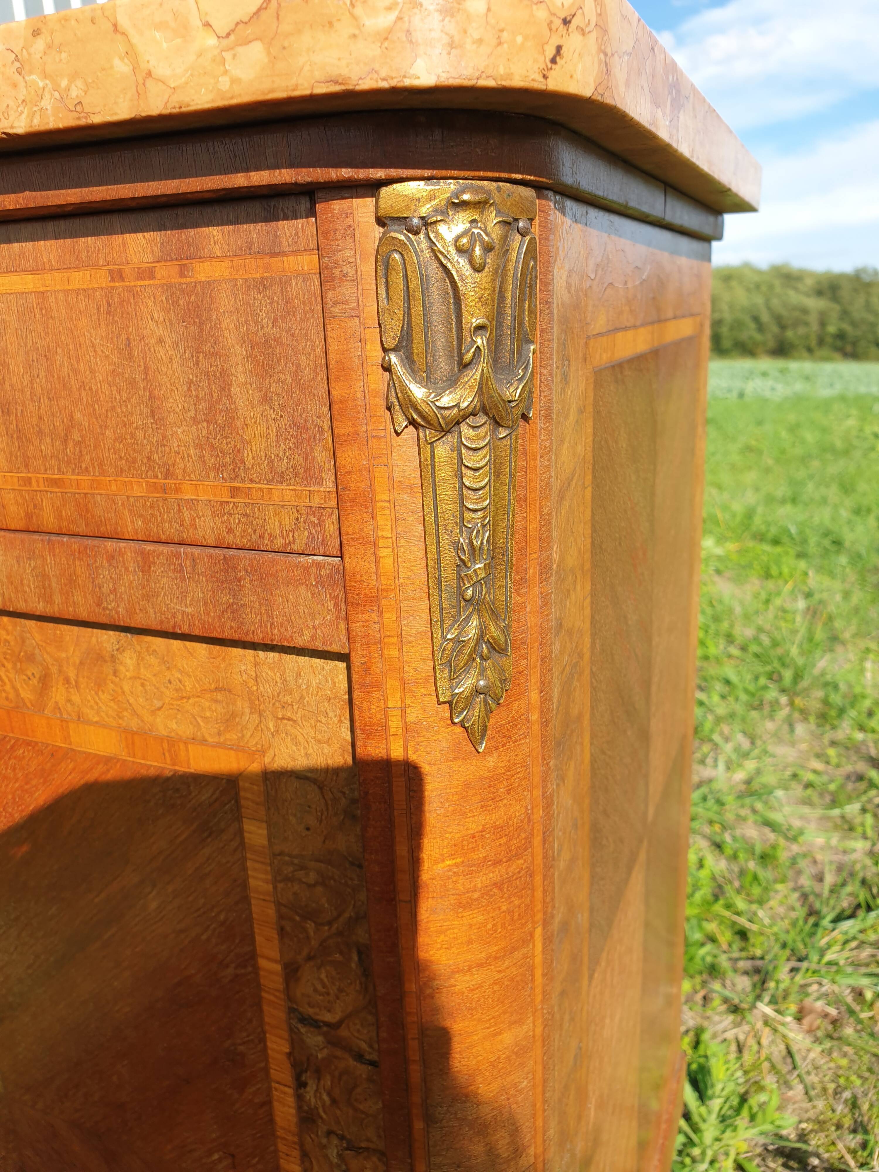 Bedside Louis XVI marble and marquetry