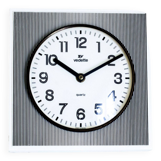 Plastic wall clock vedette black and white stripes 1960s/70s vintage in good marc condition